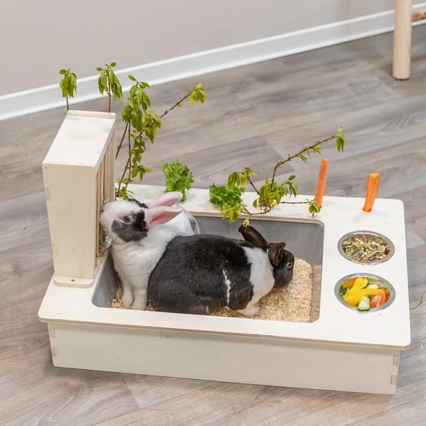 Trixie Futterstation Mit Näpfen Und Heuraufe Holz 5 Trixie Futterstation Mit Näpfen Und Heuraufe Holz – Bild 5